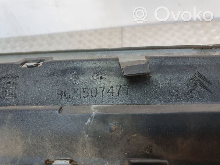 Citroen Xsara Picasso Front bumper upper radiator grill 9631507477