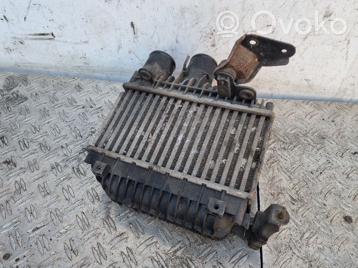 Toyota Corolla Verso E121 Chłodnica powietrza doładowującego / Intercooler 873067D