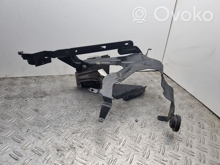 Audi Q7 4L Webasto auxiliary heater mount bracket 7L0819750G