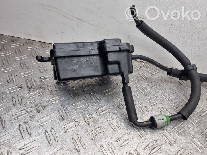 Mazda CX-7 Réservoir d'air sous vide R2AX20339