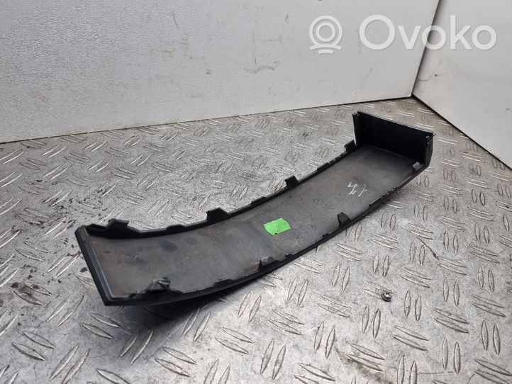 Skoda Octavia Mk2 (1Z) Modanatura della barra di rivestimento del paraurti anteriore 1Z5813346