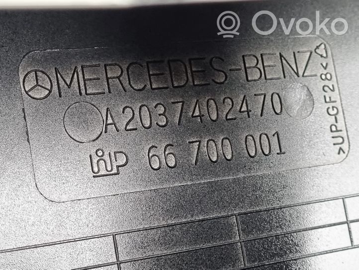 Mercedes-Benz CLC CL203 Takaluukun/tavaratilan kansi A2037402470