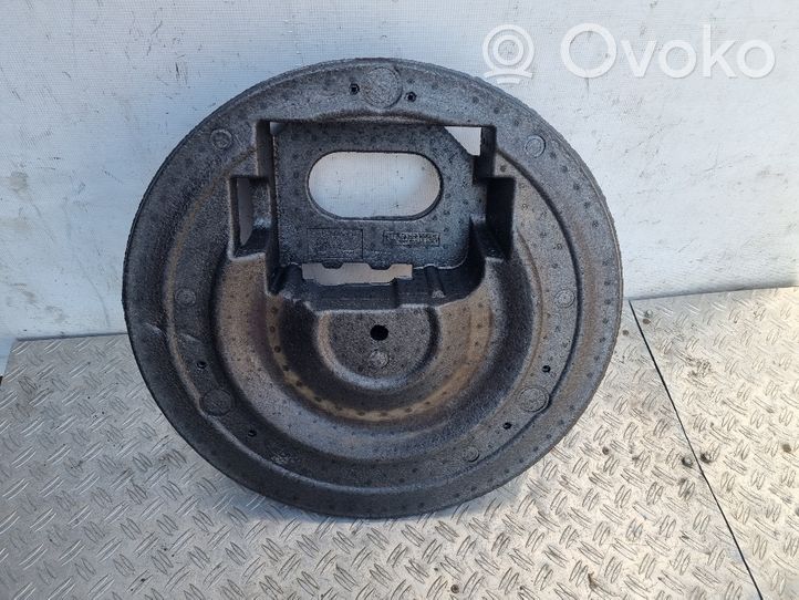 Volvo V70 Supporto di montaggio ruota di scorta 31200283