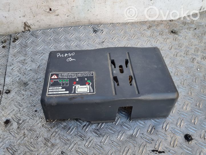 Citroen Xsara Picasso Couvercle de boîtier de batterie 9636499077