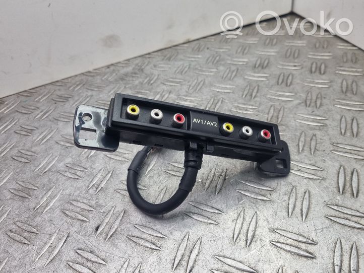 Peugeot 3008 I Câble adaptateur AUX 9667112277