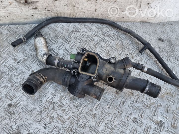 Ford Focus Thermostat/thermostat housing 9656182980