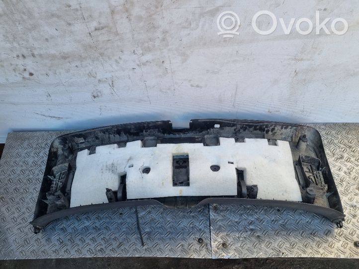 Audi Q7 4L Apdaila galinio dangčio 4L0867973