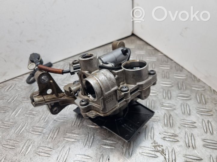 Volvo V40 Oil pump 31401488AA