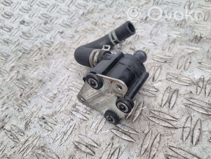 Volvo V40 Pompe à eau de liquide de refroidissement 518705000