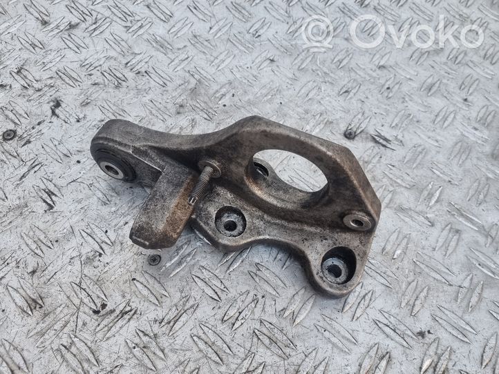 Volvo V40 Wspornik / Mocowanie łożyska podpory wału napędowego 31375593