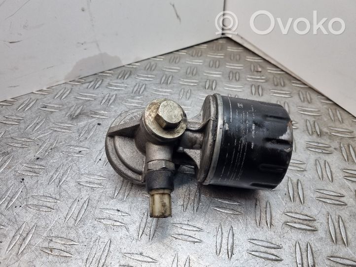 Renault Twingo II Oil filter mounting bracket 056869B