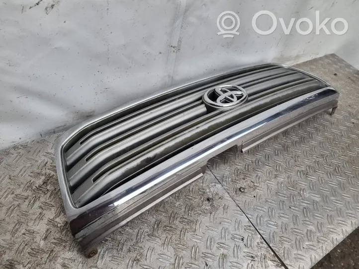 Toyota Land Cruiser (J100) Maskownica / Grill / Atrapa górna chłodnicy 5310160260