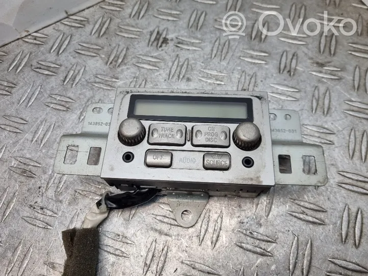 Toyota Land Cruiser (J100) Console centrale, commande de multimédia l'unité principale 8623060020