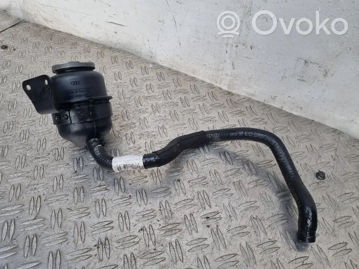 Audi A5 8T 8F Réservoir de liquide de direction assistée 4F0422371D