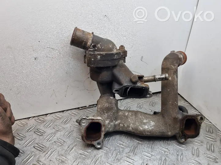 Toyota Land Cruiser (J100) Termostat / Obudowa termostatu 