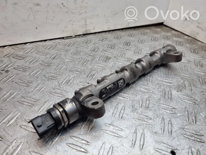 Hyundai ix35 Kraftstoffverteiler Einspritzleiste Verteilerrohr 0445214181