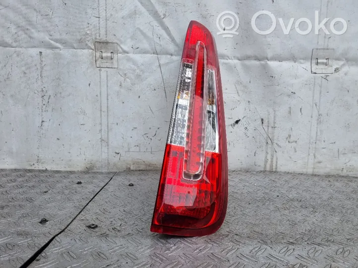 Ford C-MAX I Lampa tylna 2SK009504