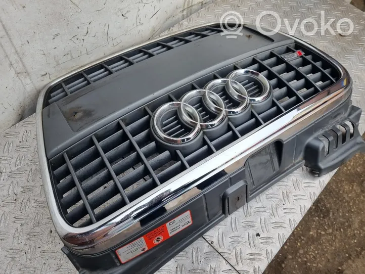 Audi A4 S4 B7 8E 8H Grotelės viršutinės 8E0850651M