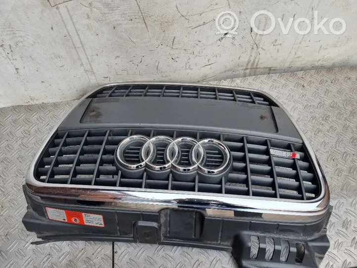 Audi A4 S4 B7 8E 8H Grotelės viršutinės 8E0850651M