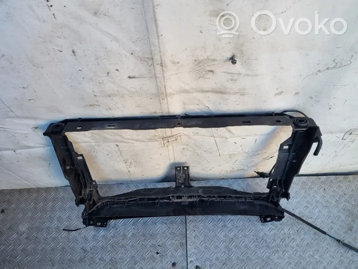 Volkswagen Golf VII Support de radiateur sur cadre face avant 5G0805588M