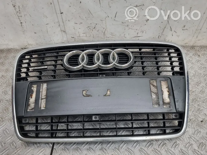 Audi A4 S4 B7 8E 8H Griglia superiore del radiatore paraurti anteriore 8E0853651J