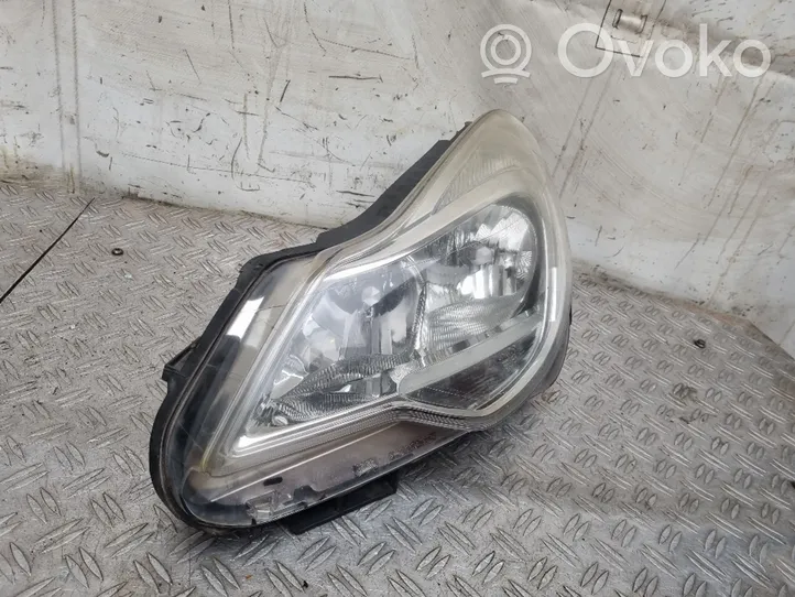 Opel Corsa D Lampa przednia 13392707