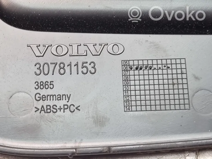 Volvo C70 Maskownica centralnego głośnika deski rozdzielczej 30781153