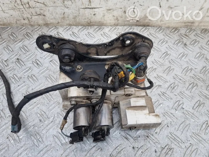 Mercedes-Benz GLE (W166 - C292) Gruppo di controllo/valvola dello stabilizzatore adattivo A1663201158