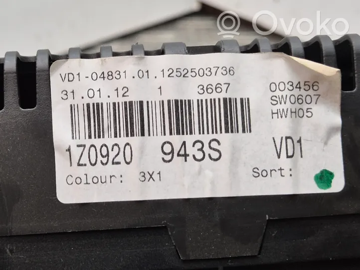 Skoda Octavia Mk2 (1Z) Tachimetro (quadro strumenti) 1Z0920943S