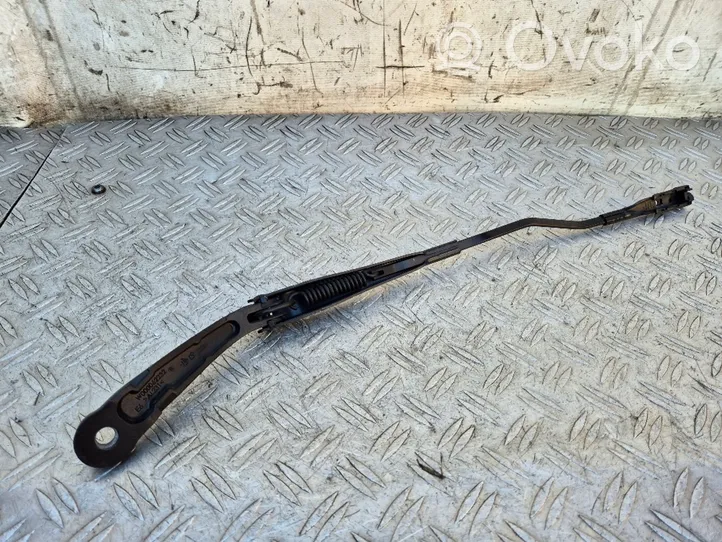 Mercedes-Benz E W213 Front wiper blade arm A2138205302