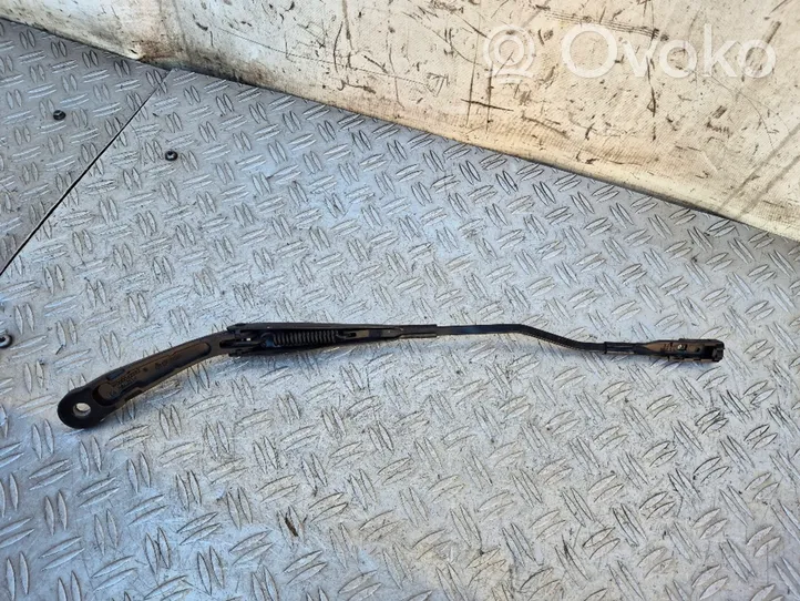 Mercedes-Benz E W213 Front wiper blade arm A2138205302