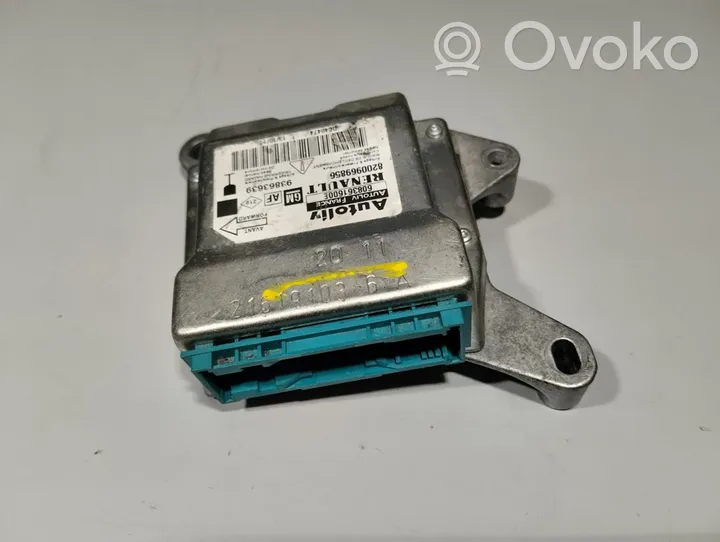 Renault Trafic I Module de contrôle airbag 608361600E