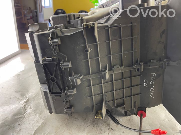 Ford Fusion Salono oro mazgo komplektas 2N1H19B555AJ