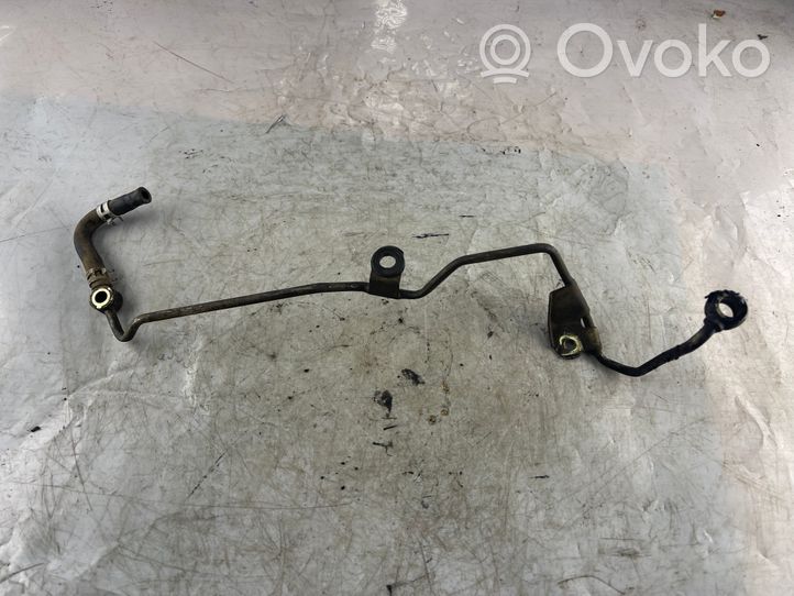 Toyota Land Cruiser (HDJ90) Polttoaineputken letku 