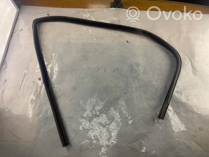 Opel Astra H Rubber seal rear door 000205237