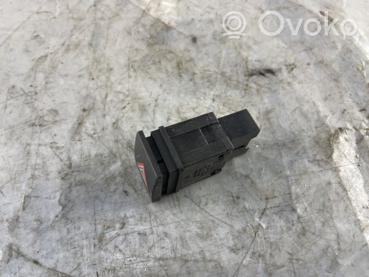 Volkswagen Polo IV 9N3 Hazard light switch 6Q0953235A