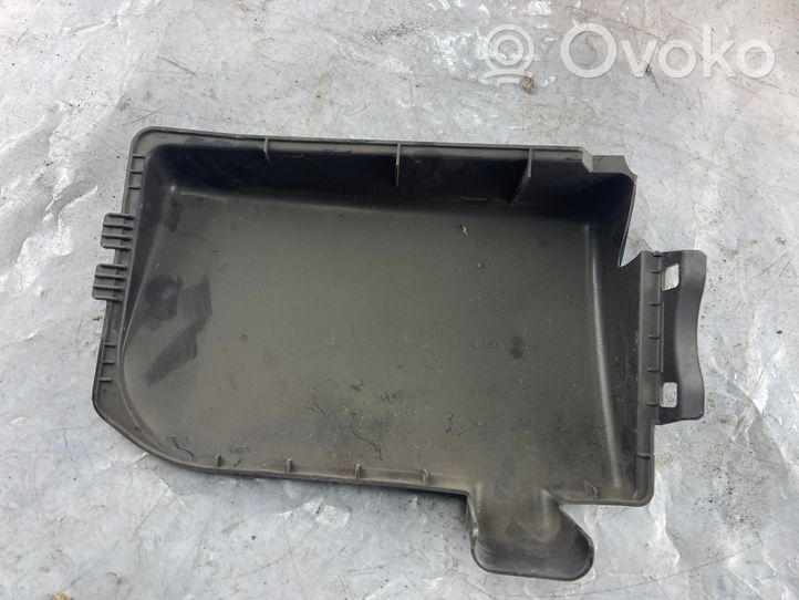 Volkswagen Polo IV 9N3 Coperchio/tappo della scatola vassoio della batteria 6Q0915429B