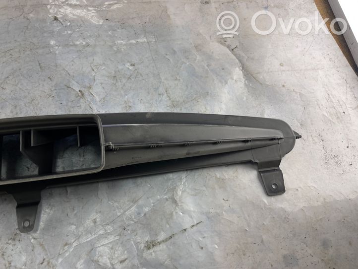 Volkswagen Polo Oro paėmimo kanalo detalė (-ės) 6Q1819063