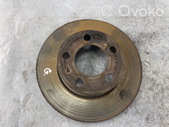 Volkswagen Polo IV 9N3 Aizmugurējais bremžu disks 