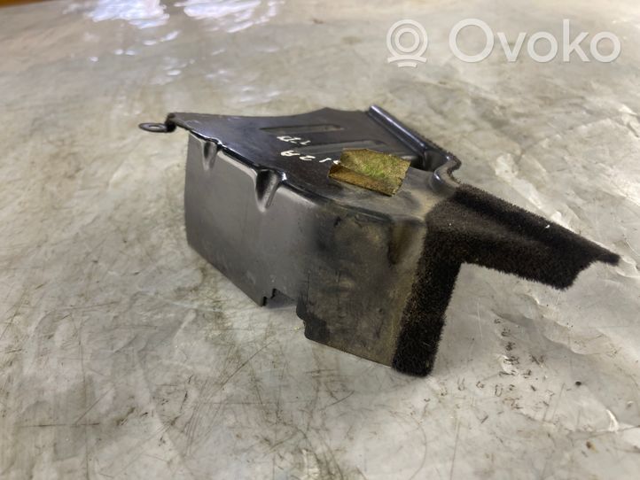 Seat Ibiza III (6L) Osłona paska / łańcucha rozrządu 038109147