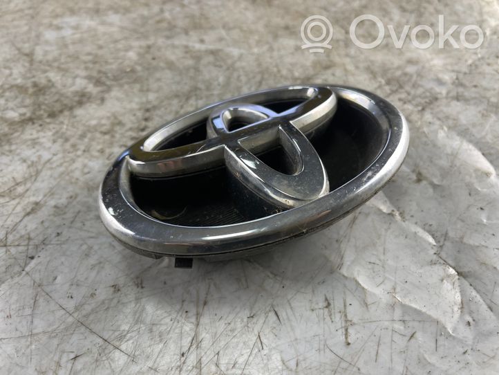 Toyota Corolla Verso E121 Logotipo/insignia/emblema del fabricante 7531113170