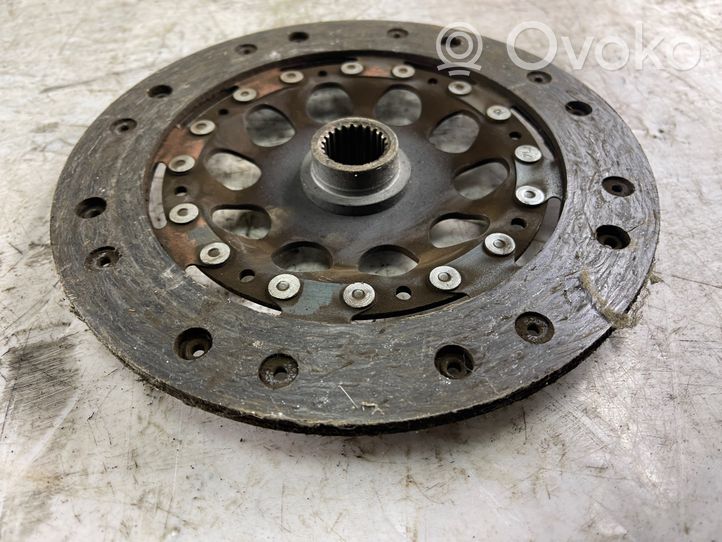 Volkswagen PASSAT B5 Clutch pressure plate 058141031b