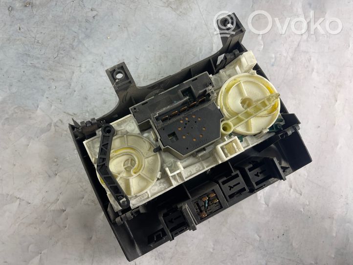 Opel Zafira A Gaisa kondicioniera / klimata kontroles / salona apsildes vadības bloks (salonā) 90589777