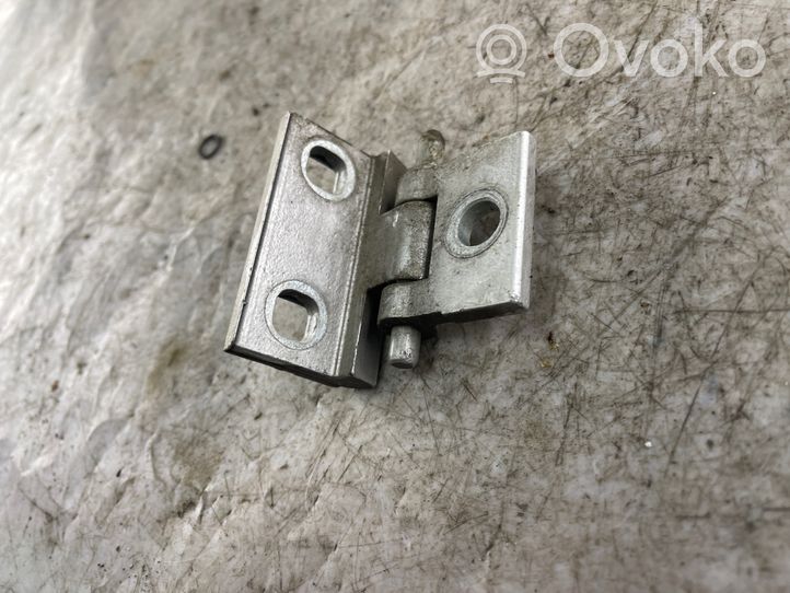 Volvo V70 Front door upper hinge 