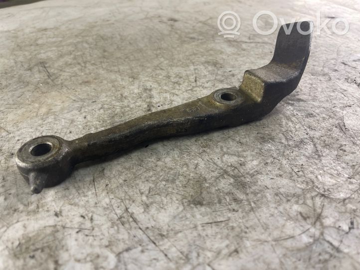 Volvo V70 Braccio di controllo sospensione anteriore 9492070