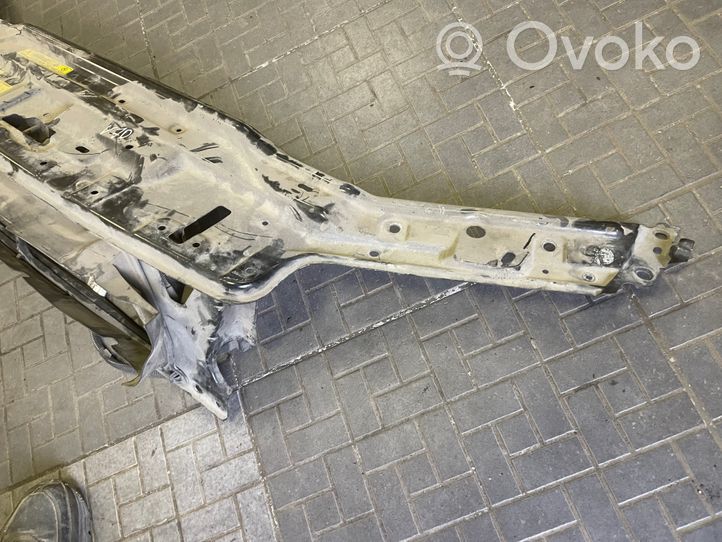 Volvo V70 Viršutinė dalis radiatorių panelės (televizoriaus) 30634680