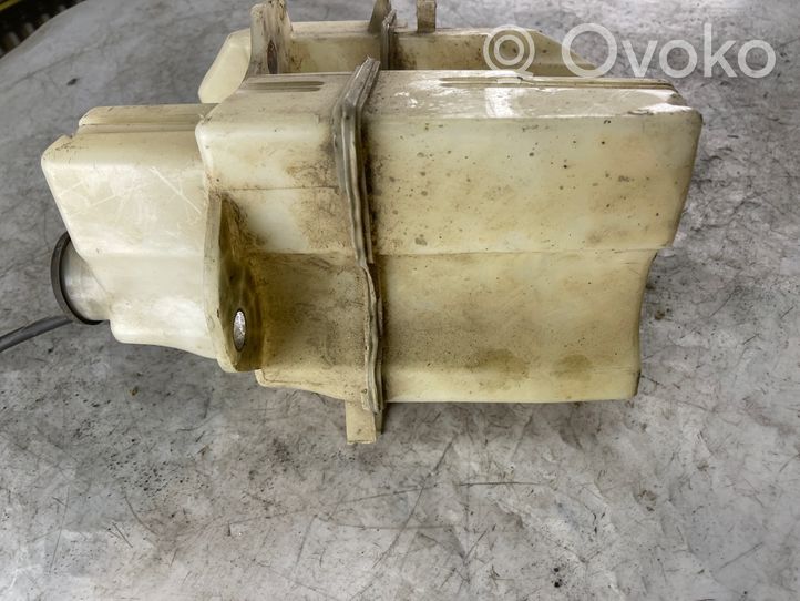 Volvo V70 Réservoir de liquide lave-glace 9178881