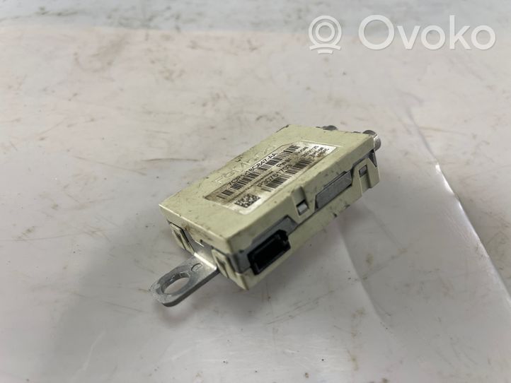 Volvo V40 Amplificateur d'antenne P30761703