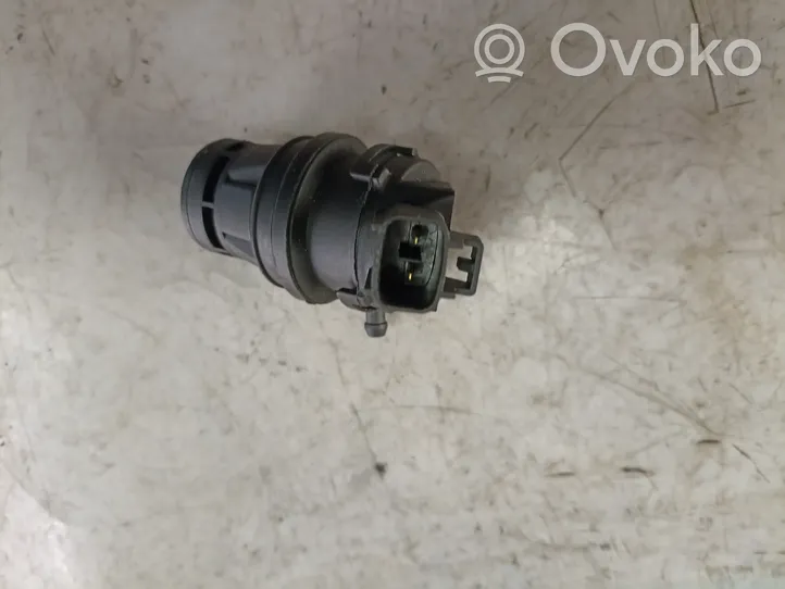 Toyota Land Cruiser (J120) Pompe de lave-glace de pare-brise 