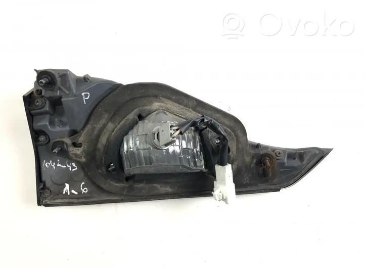 Lexus CT 200H Luci posteriori del portellone del bagagliaio 8158176020